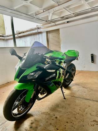 KAWASAKI NINJA ZX-10R 
